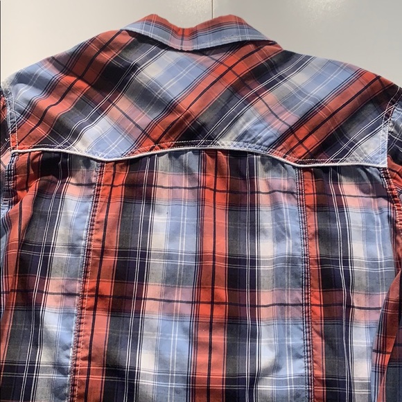 Men’s Country Inspired Plaid Button-Down Shirt - Picture 6 of 10